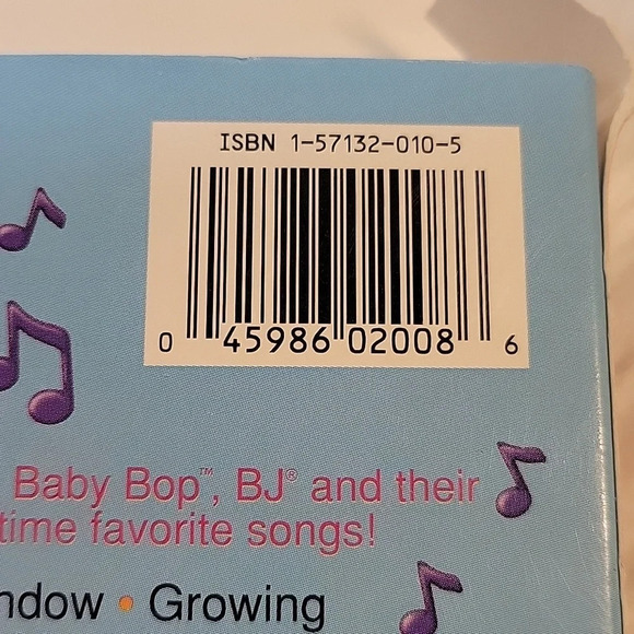 BARNEY AND Friends Songs VHS 1995 Rare Vintage Collectible 50+ Songs - Picture 7 of 7